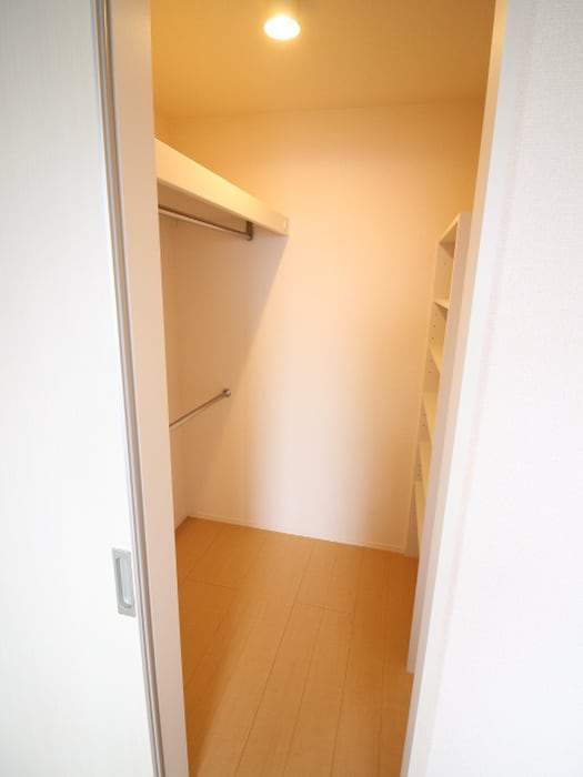 収納 リバ－フロント鴨川