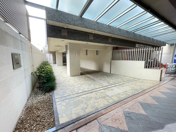 エントランス部分 ネバーランド桃山(203)