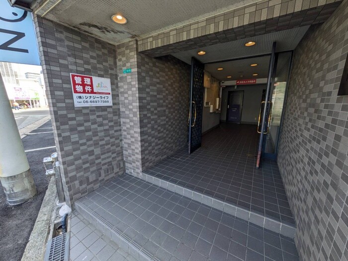 エントランス部分 ビルナ磯路