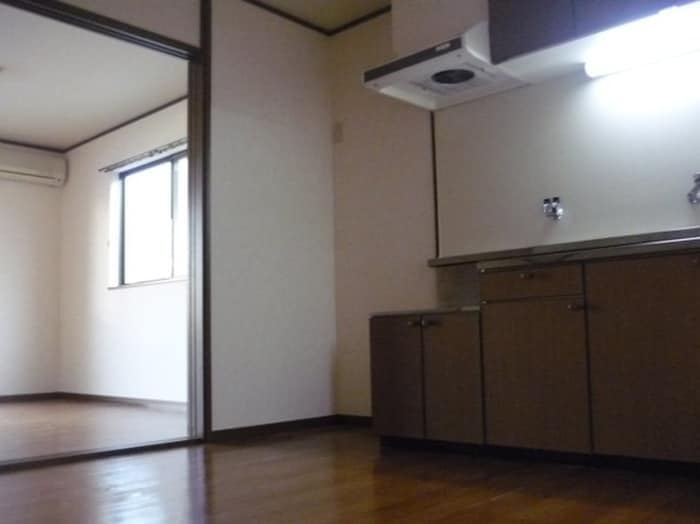 居室 フロイデ二番館