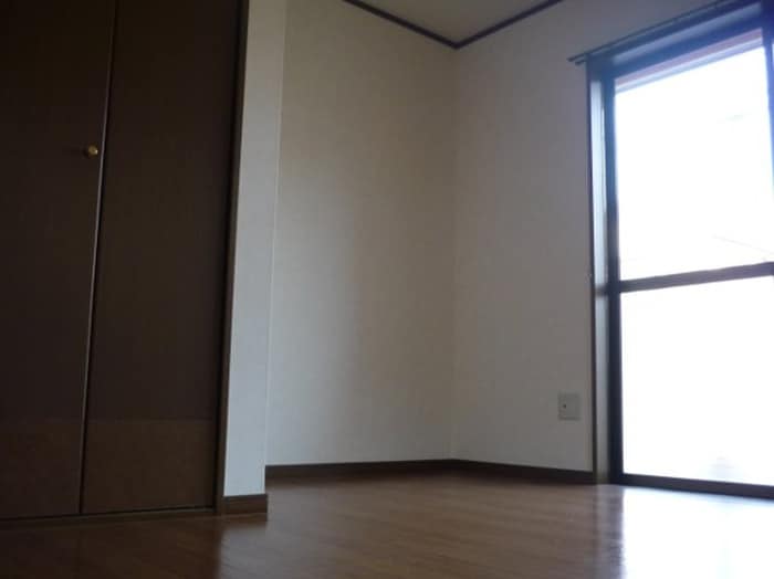 居室 フロイデ二番館