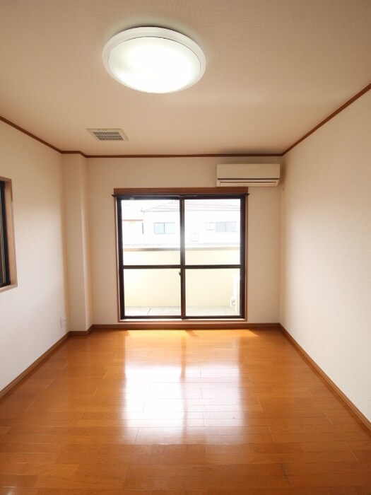 居室 第２トモビル