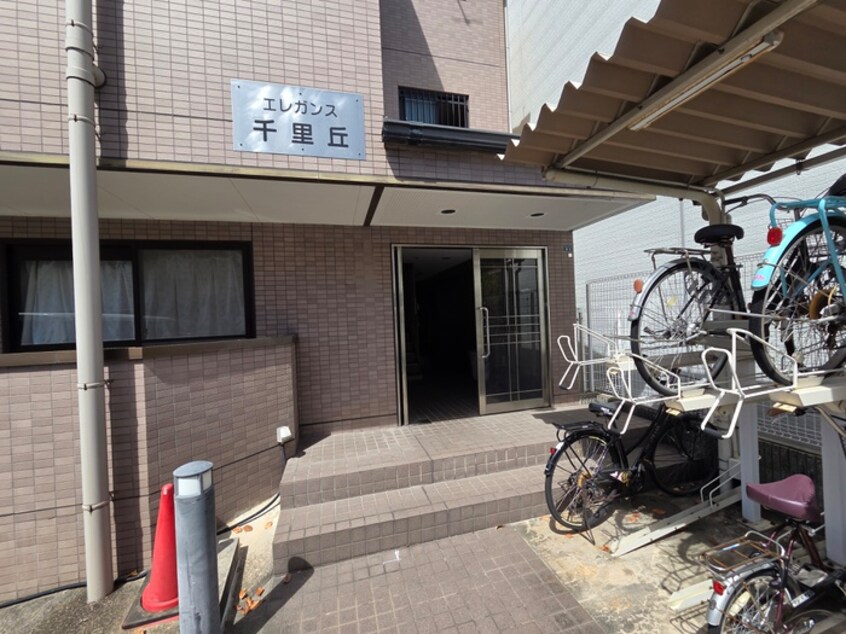 エントランス部分 エレガンス千里丘