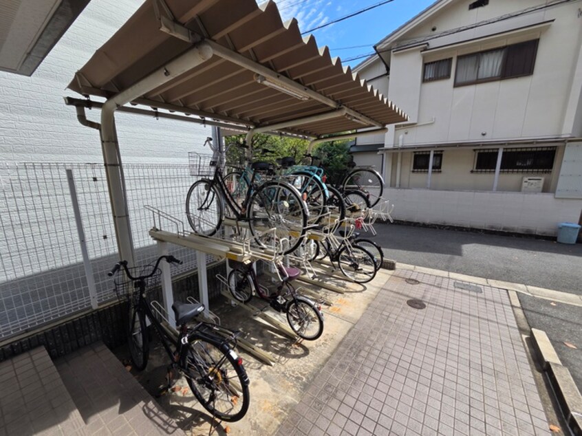 駐輪場 エレガンス千里丘