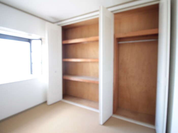 収納 リベルテ美奈原