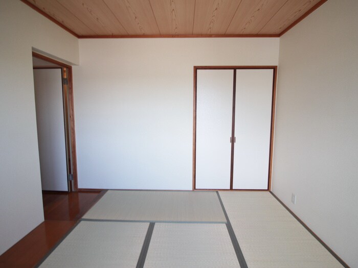 居室 リベルテ美奈原