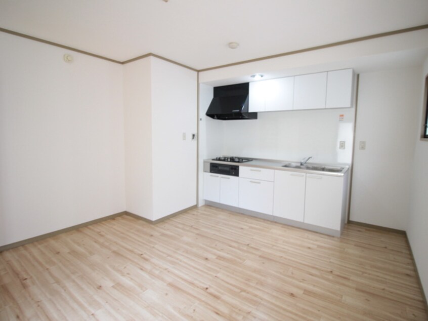 居室 リベルテ美奈原