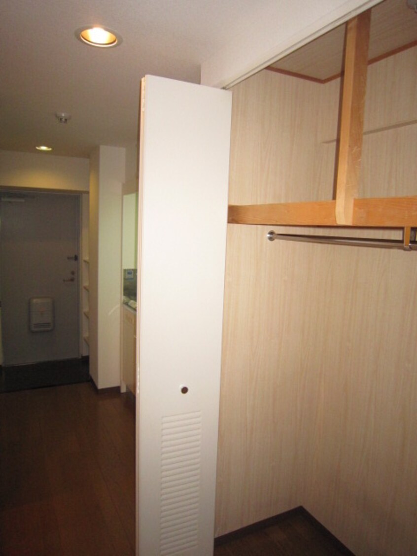 収納 デセンシア ISHIFUNE