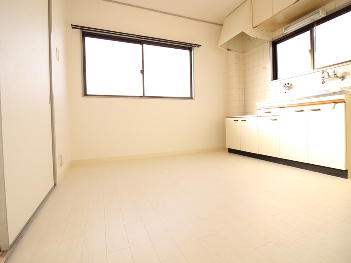 居室 ドミ－ル中本