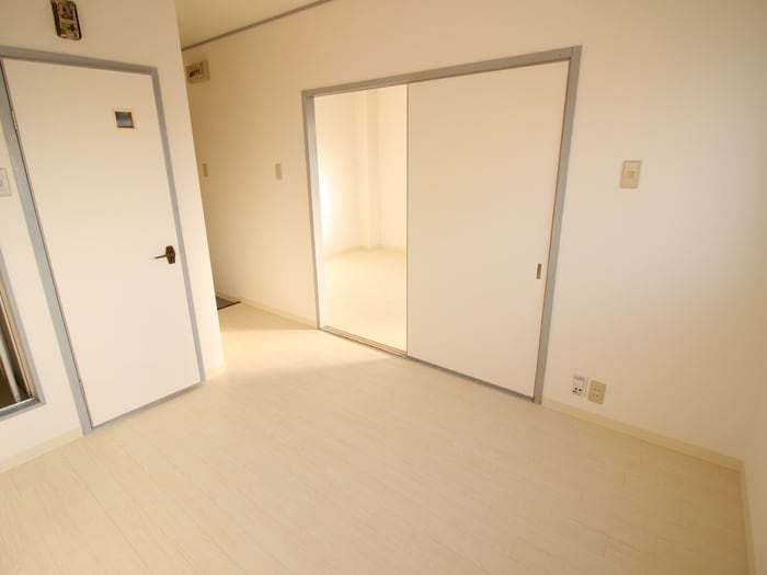 内観写真 ドミ－ル中本