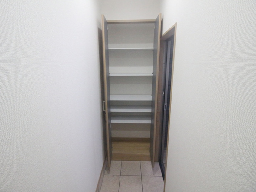 靴箱 ソスピーロ