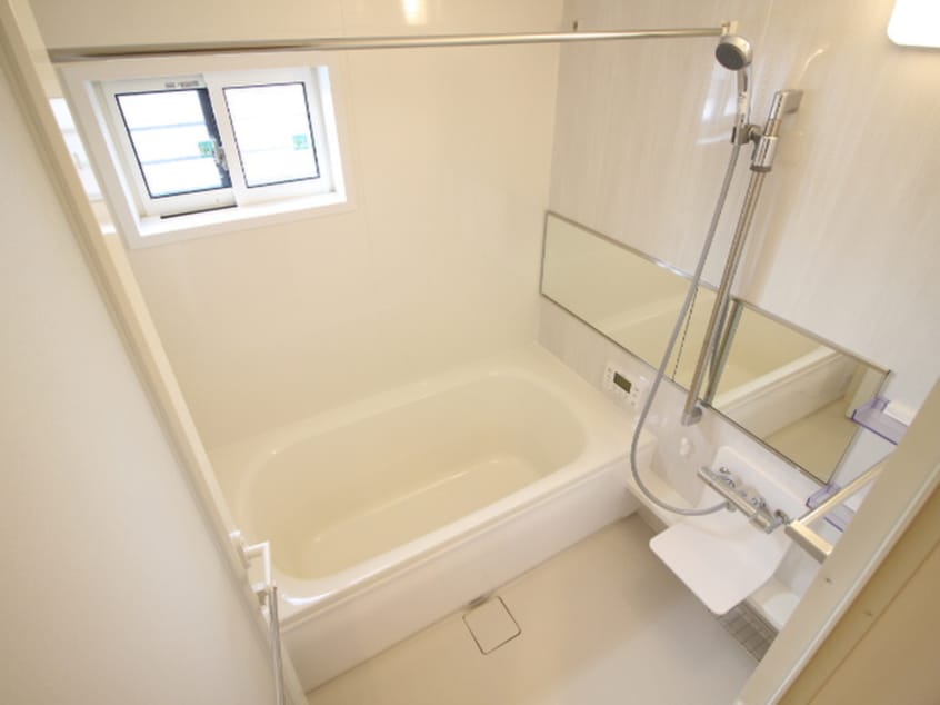 バス／シャワールーム等 エーデルハイム南端