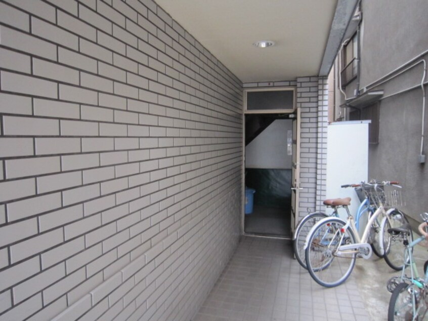 エントランス部分 ライラックマンション