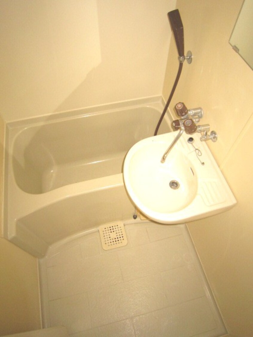 バス／シャワールーム等 ライラックマンション