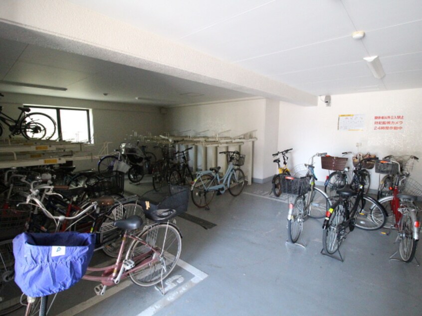 駐輪場 一力グランドマンション