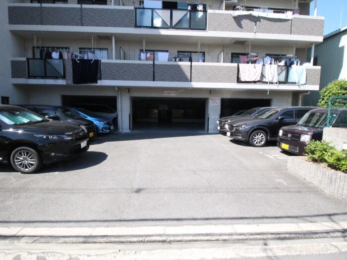 駐車場 一力グランドマンション