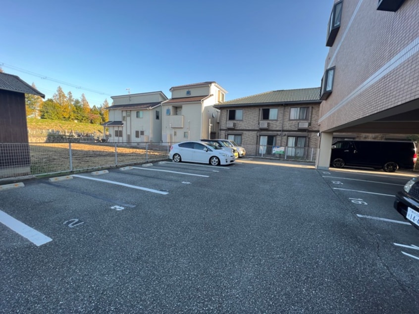 駐車場 シャルマン・コーポ荒牧