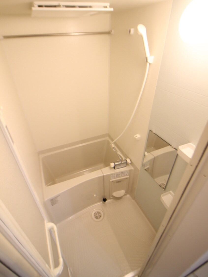 バス／シャワールーム等 Ｐｉｎｅ Ｆｌｏｕｒｉｓｈ