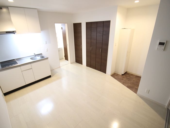 居室 Ｐｉｎｅ Ｆｌｏｕｒｉｓｈ