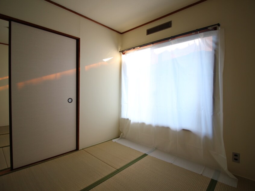 居室 松芭ハイツ