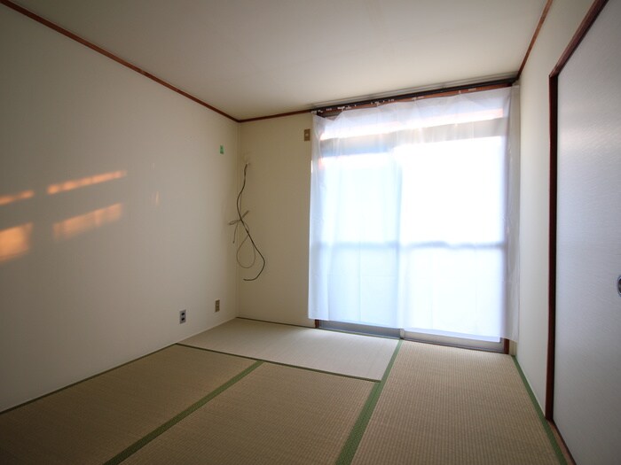 居室 松芭ハイツ