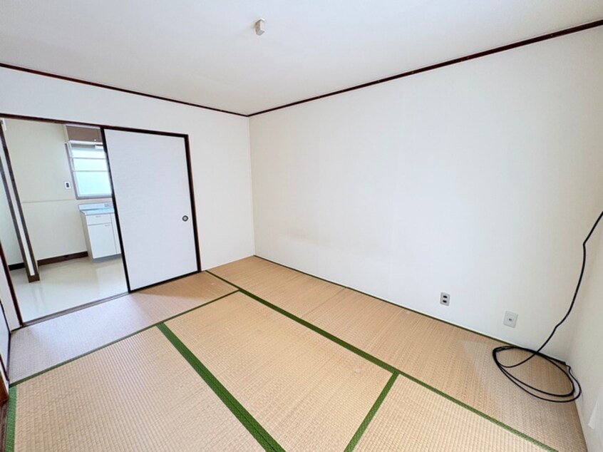 居室 松芭ハイツ