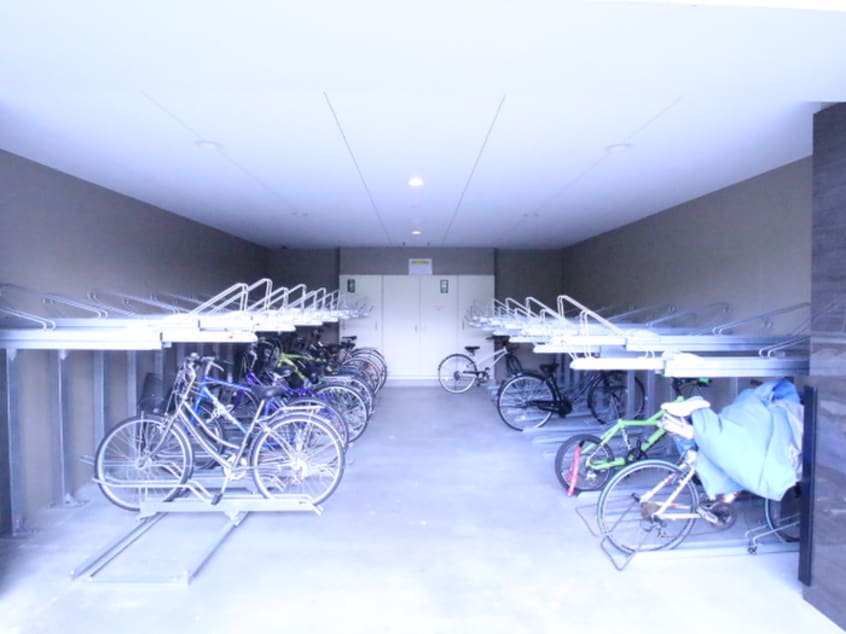 駐輪場 スペーシア江坂広芝町