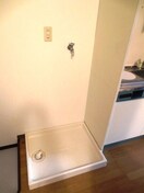 洗濯機置場 ト－リエユタカ