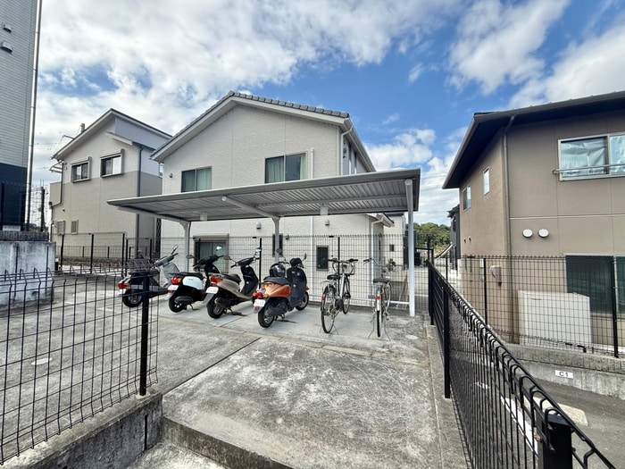 駐輪場 サンタ・シーマ