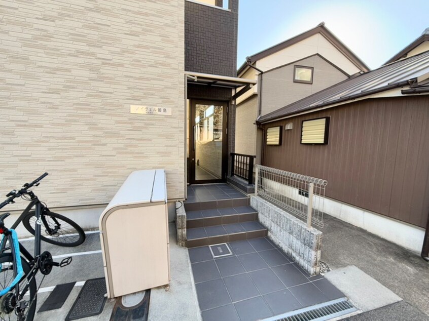 エントランス部分 ノイヴェル姫島