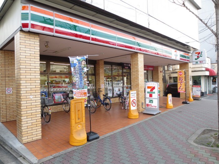 セブンイレブン 京都大石橋店(コンビニ)まで500m ﾌﾟﾚｻﾝｽTHEKYOTO東福寺EAST(704)