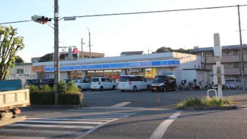 ローソン(コンビニ)まで600m 西町ハイツ