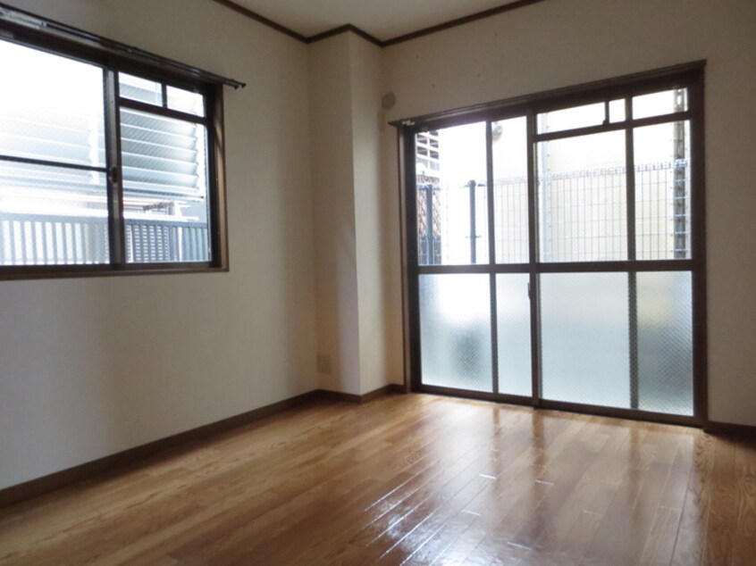 居室 林マンション