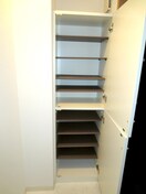 靴箱 ア－デンタワ－靭公園