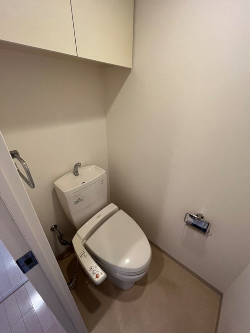 トイレ アパートメンツ江坂
