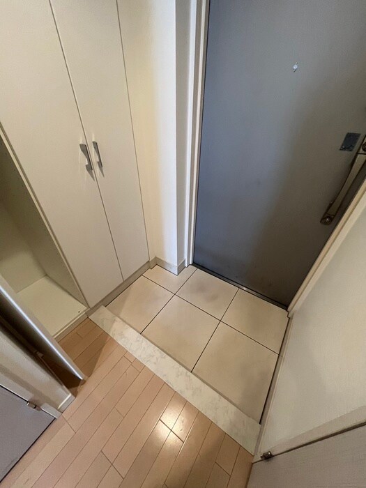 玄関 アパートメンツ江坂