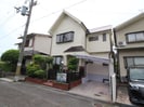 東香里1丁目貸家の外観