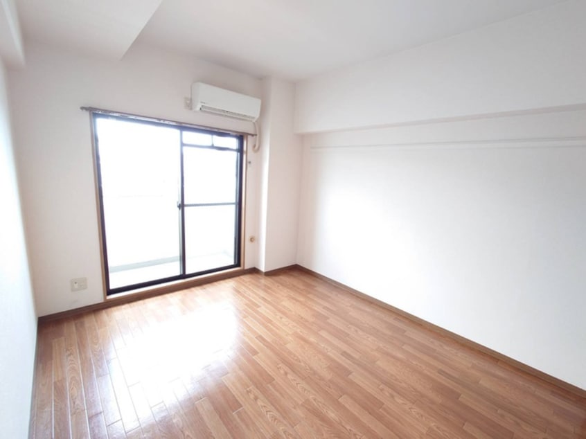 居室 フラット２１