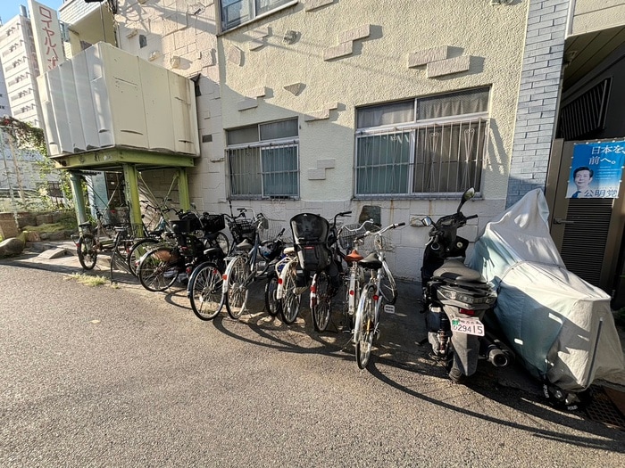 駐輪場 ロイヤルハイツ