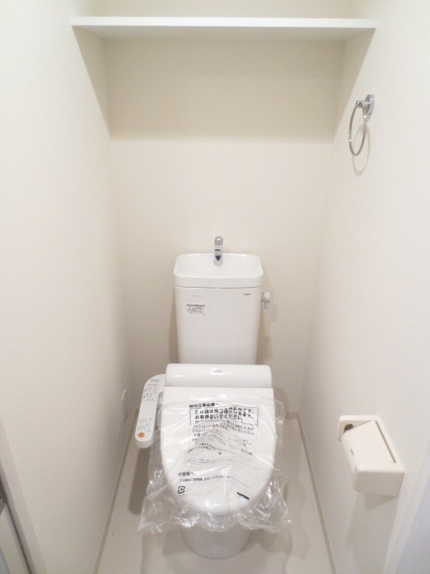 トイレ ﾌﾟﾚｻﾝｽ北浜ﾗ・ﾌｪｽﾀ(302)