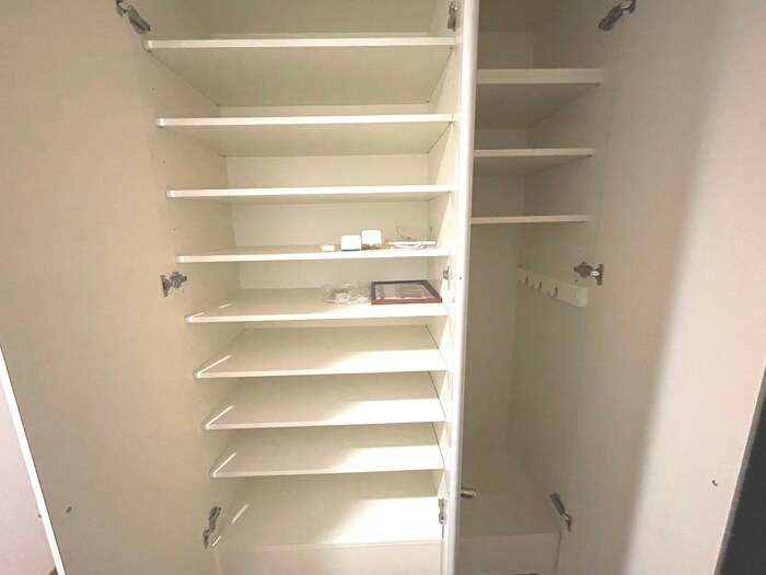 靴箱 ﾌｧﾐｰﾙ江坂ｼﾃｨﾌﾟﾚｲｽ(1302)