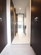 玄関 ｴｽﾃﾑｺｰﾄ新大阪ⅩⅡｵﾙﾃｨ(705)