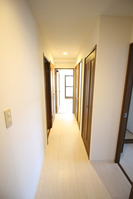 玄関 ロイヤル・パティオ