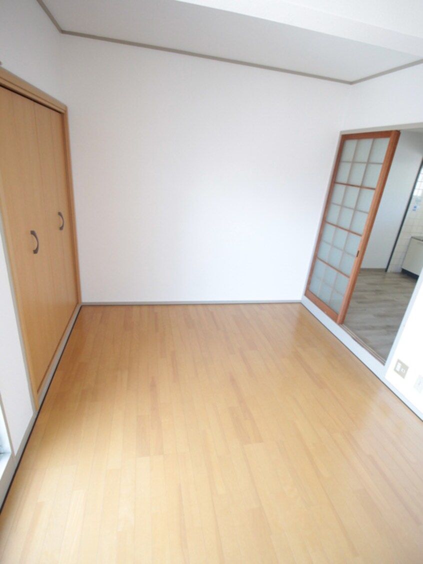 居室 長井ハイツ淡路