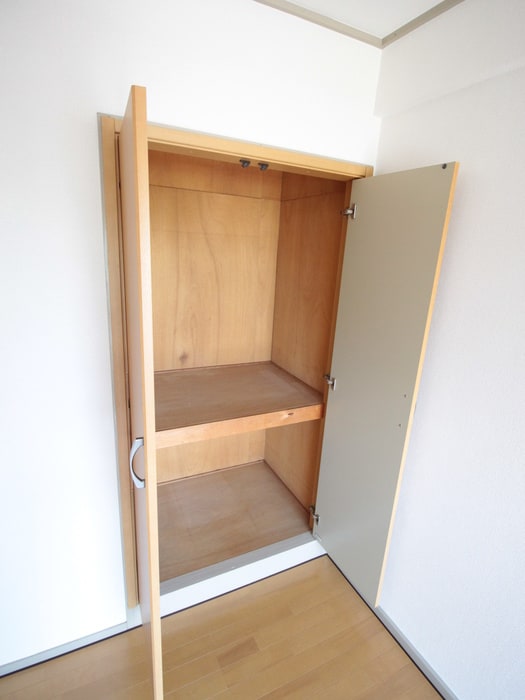 収納 長井ハイツ淡路