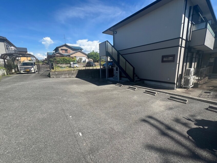 駐車場 グランデュ－ル羽曳が丘