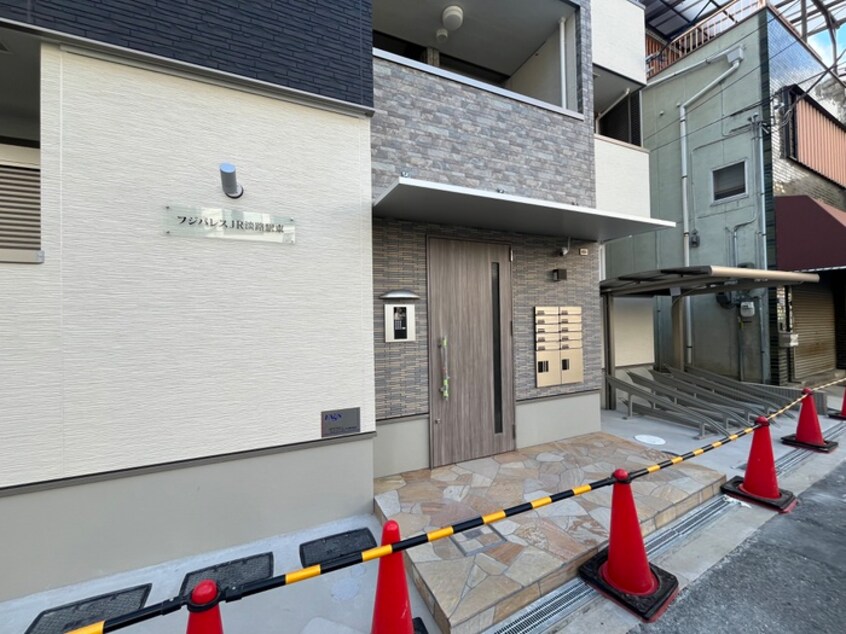 エントランス部分 フジパレスＪＲ淡路駅東