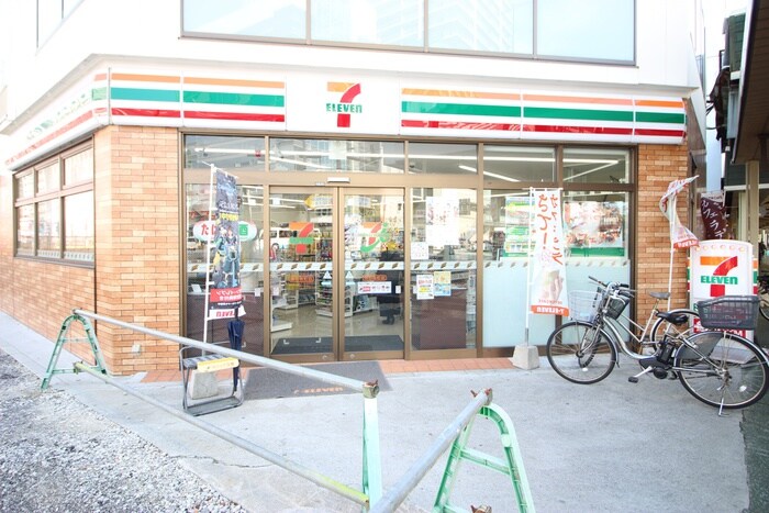 セブンイレブン(コンビニ)まで600m グランドシャトー天文町