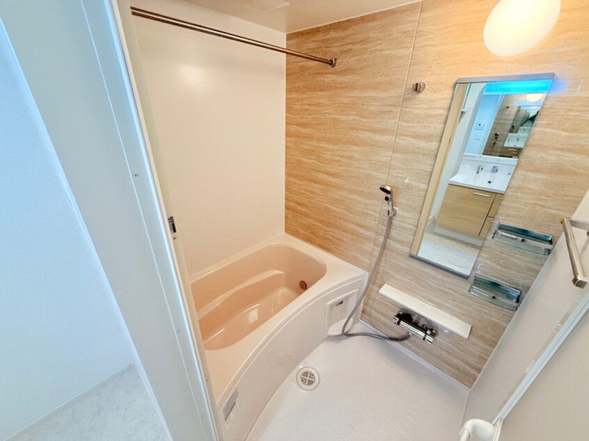 バス／シャワールーム等 エスコート中津