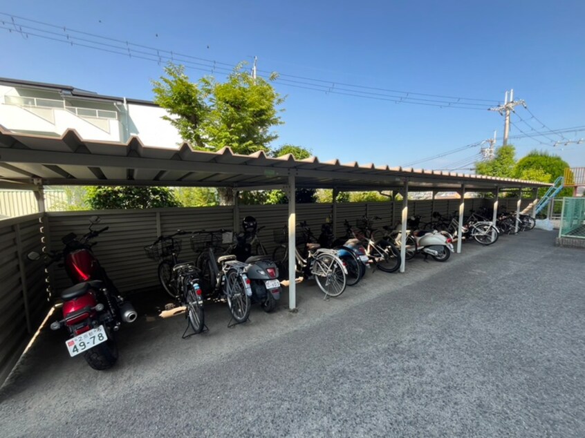 駐輪場 グミヒルズ